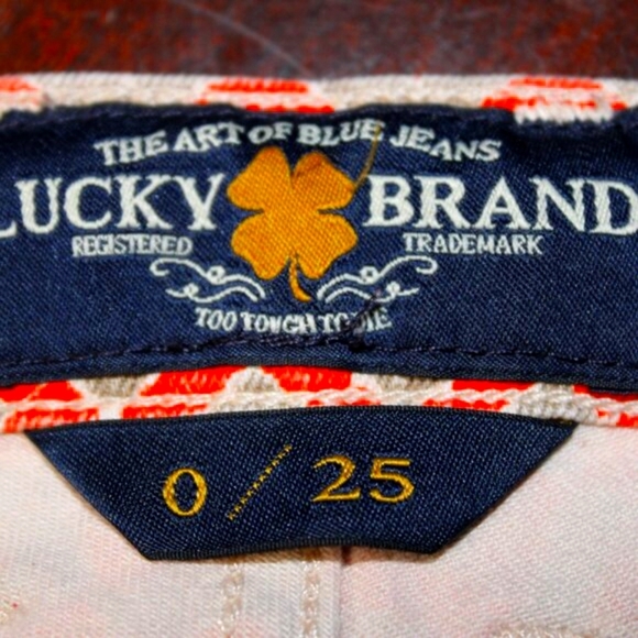 🍀 Lucky Brand Charlie Capri Jeans – Size 0/25 – Geometric Print - Picture 2 of 8